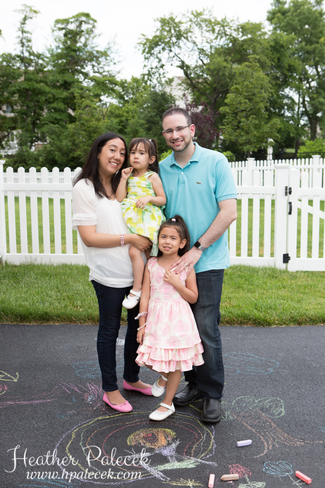 sidewalk-chalk-family-portrait-session