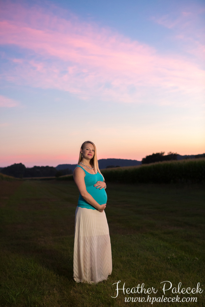 Sunset-Maternity-Photos-West-Rupert-Vermont-Farm