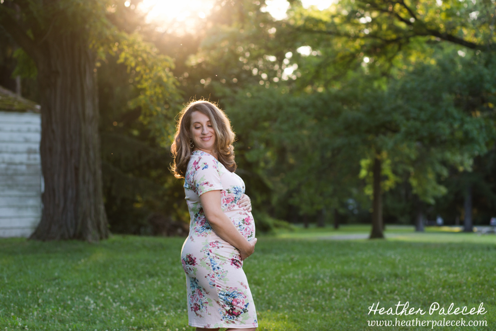 pregnancy photo in field