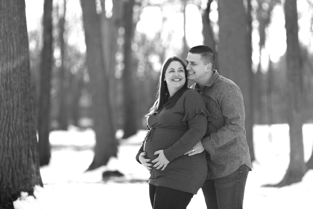 Maternity Photo in the Snow