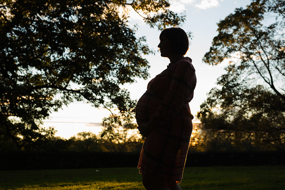 silhouette of pregnant woman