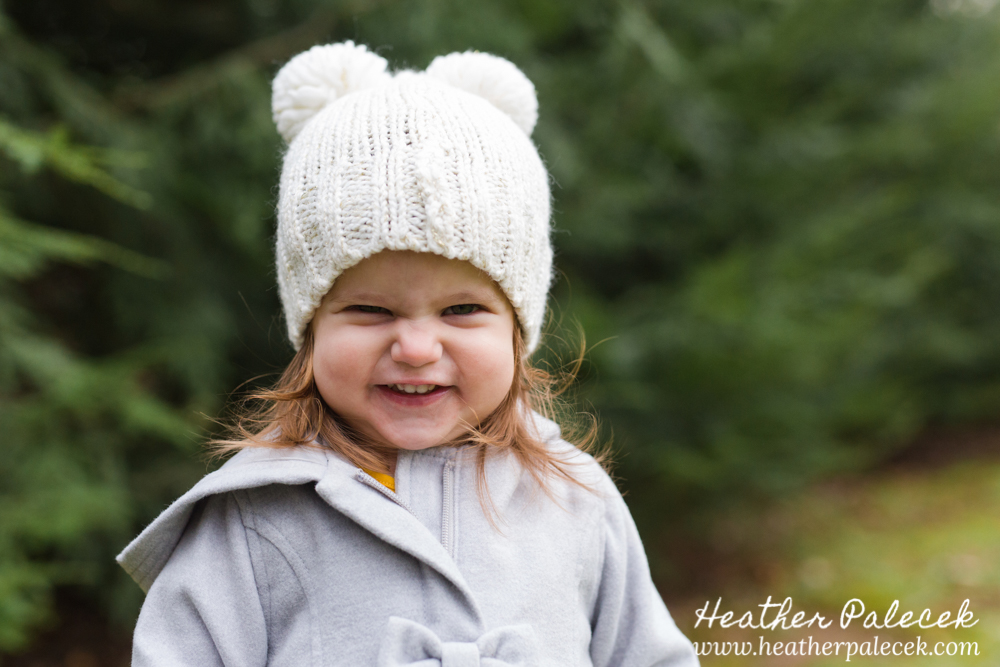 Family Fall Photo Shoot in Front Yard
