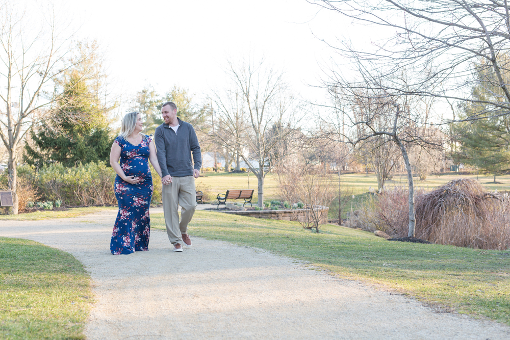 Maternity Session Sayan Gardens