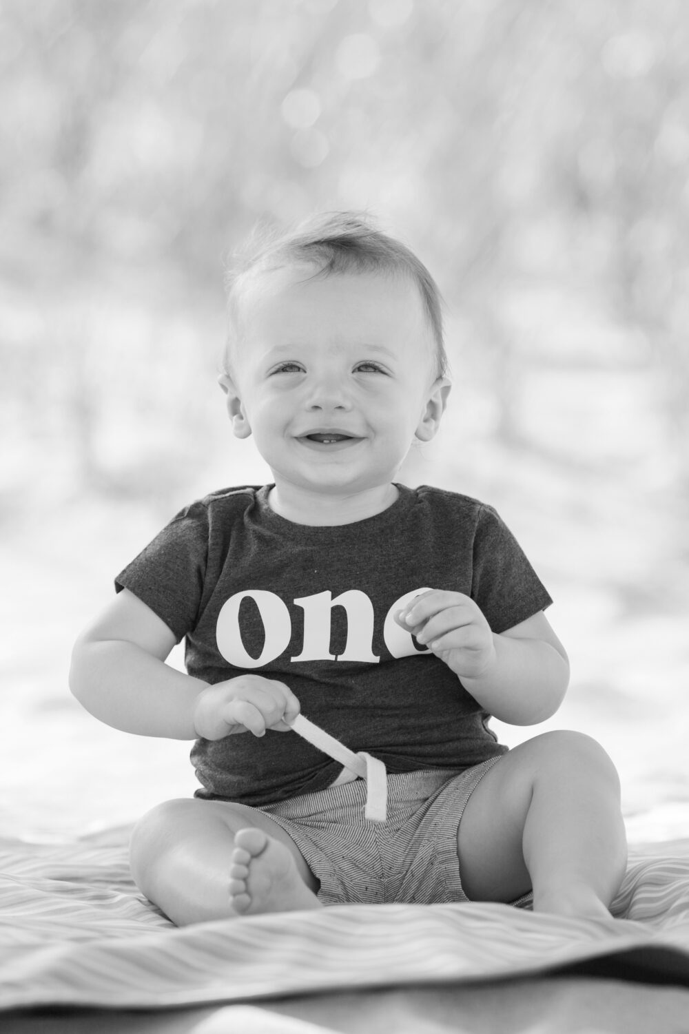 one year old portrait session at the nj beach