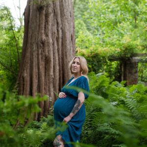 Cross Estate Gardens Maternity Session {Flemington, NJ Photographer}